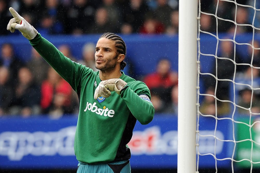 TOP FIVE Goalkeepers With The Most Clean Sheets In Premier League History