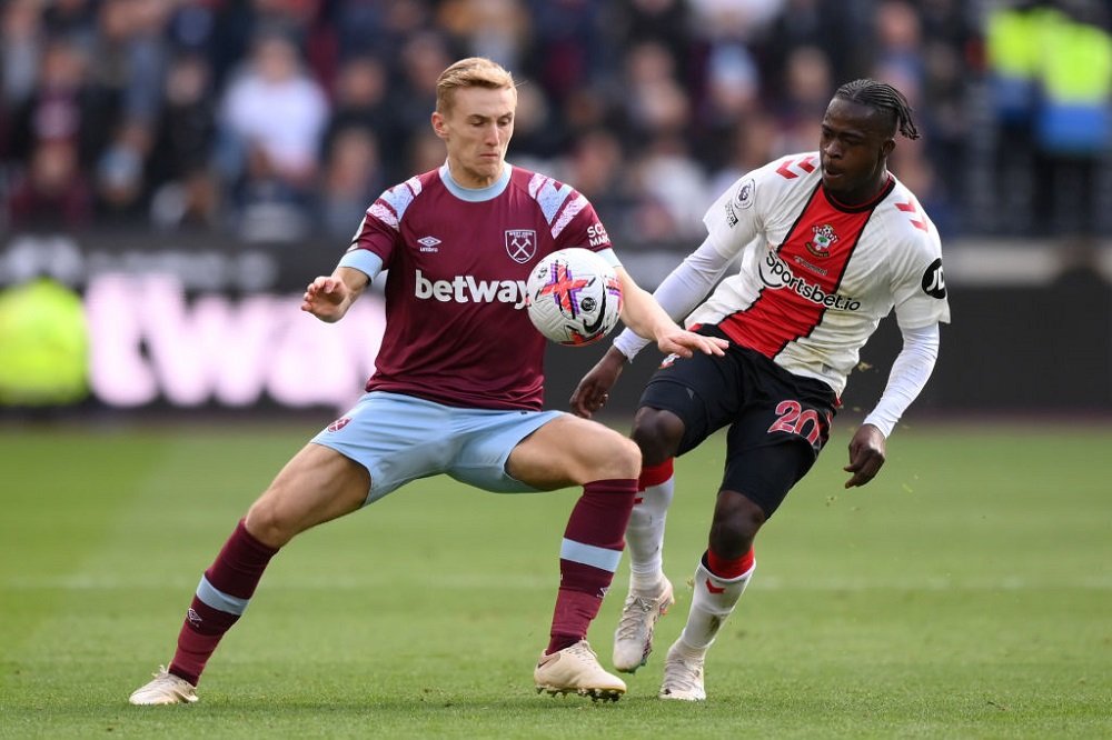 “We’re Going To Take Them On…”  Downes Makes Bold Claim Ahead Of West Ham’s Game Against Arsenal