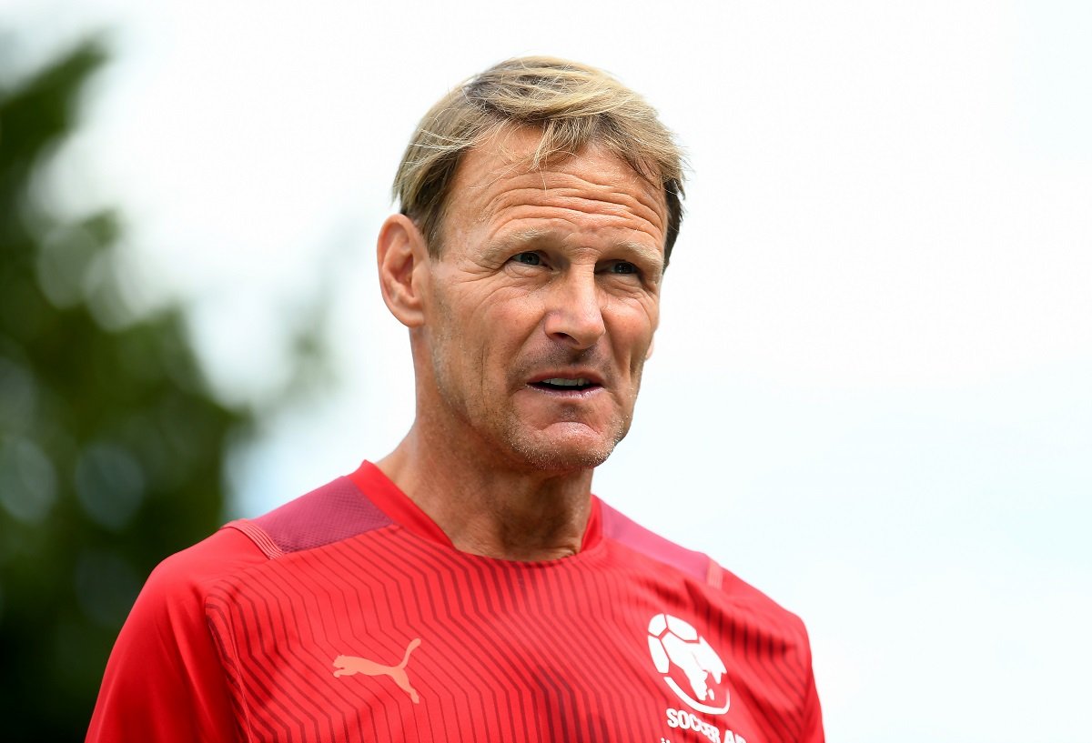 “A Very Good Signing” – Teddy Sheringham Backs Chelsea Star To Seal West Ham Switch
