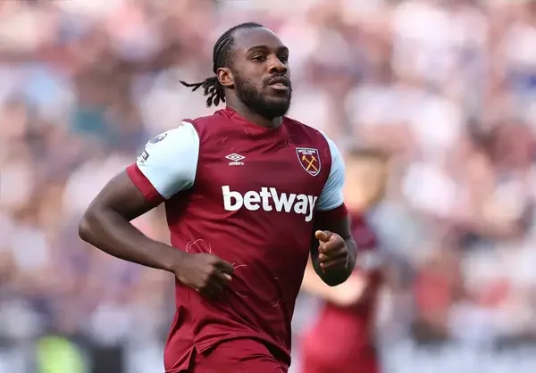 ‘Finally’ ‘Hat Trick Against Arsenal Please’ Fans React As West Ham Star Returns To Training