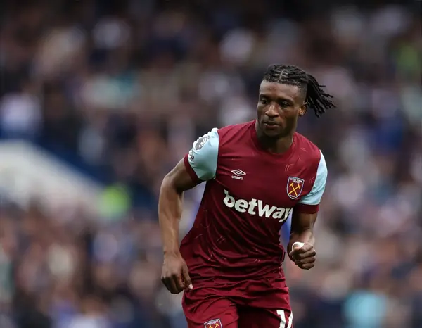 “Sources Confirm…” – Fabrizio Romano Issues Update After 3 PL Clubs Are Linked With West Ham Ace