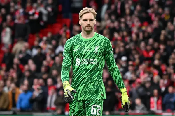 ‘£20M All Day Every Day, Get It Done’ ‘Much Better Option Than Ramsdale’ Fans Delighted As West Ham Line Up Summer Bid