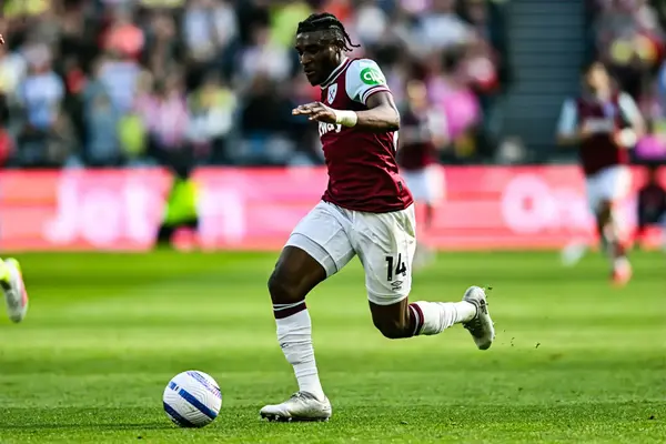 REPORT: Chelsea Are ‘Monitoring’ 24 y/o Forward Who West Ham ‘Will Look To Sell’ This Summer