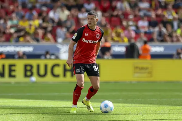 West Ham Weigh Up Surprise Move For Ex-Arsenal Star Who Can Be Signed For £10M
