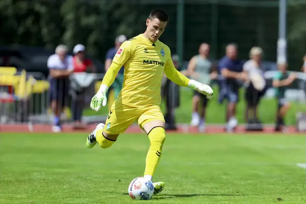German Sources Reveal What West Ham Plan To Do Next After Having Bid ‘Rejected’ For 30 y/o Keeper