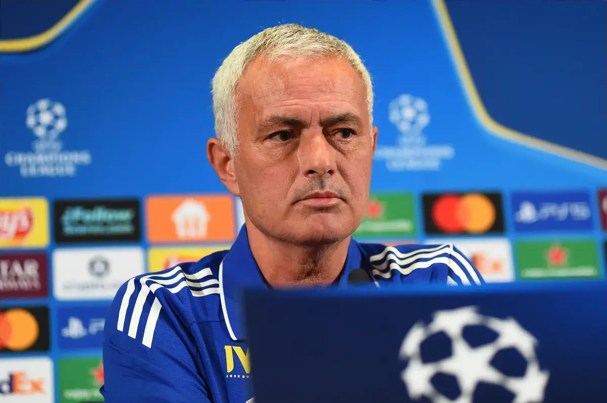 Report Reveals The Chances Of Mourinho Or Postecoglou Replacing Potter At West Ham