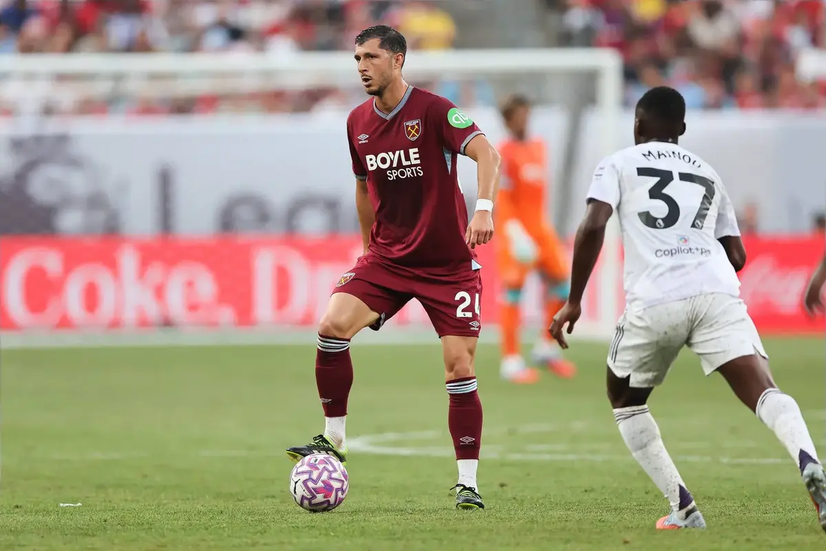 Graham Potter ‘Happy’ To Keep Hold Of West Ham Midfielder Amid Transfer Impasse