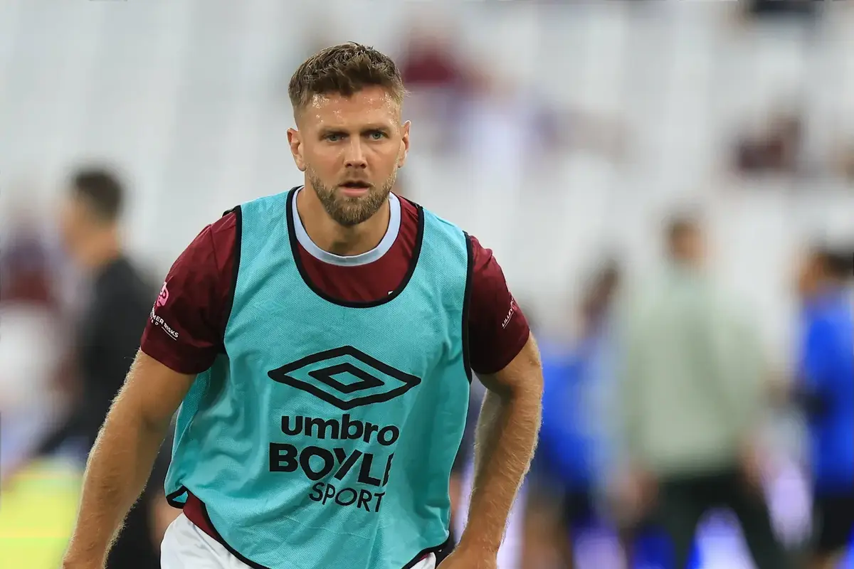 ‘Give Him A Pay Out And Let Him Go’ ‘The Gift That Keeps On Giving’ West Ham Fans Despair After Latest Injury Setback