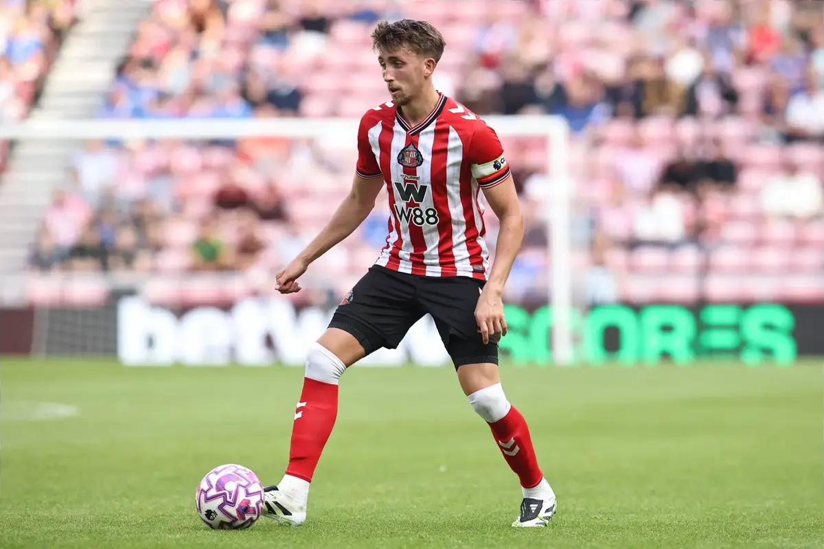 West Ham Named As One Of 4 Clubs Who Have “Made Enquiries” For Premier League Midfield General