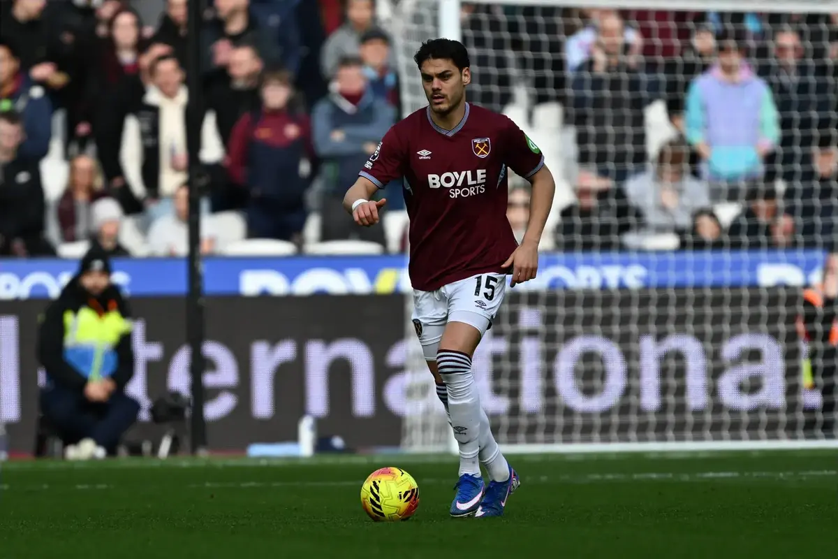 Sky Journalist Says West Ham Have Made Konstantinos Mavropanos Decision Following Bundesliga Club’s Approach