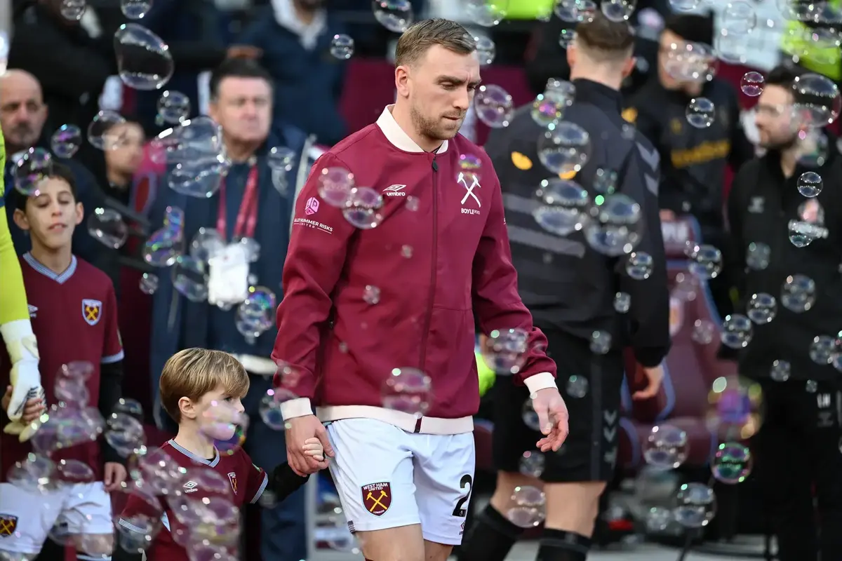 West Ham Ace “On The Radar” Of Manchester United As Risk Of Relegation Encourages Approach