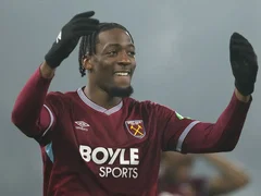 West Ham Star Shocked At "Crazy" Chelsea Decision That The Hammers Are Now Benefitting From