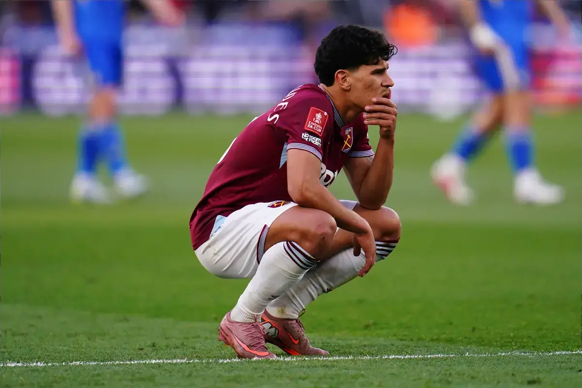 ‘Rather Him Go PSG For £60M Than To United Or City For £70M’ ‘Always Going To Leave’ Fans React As West Ham Ponder Sale