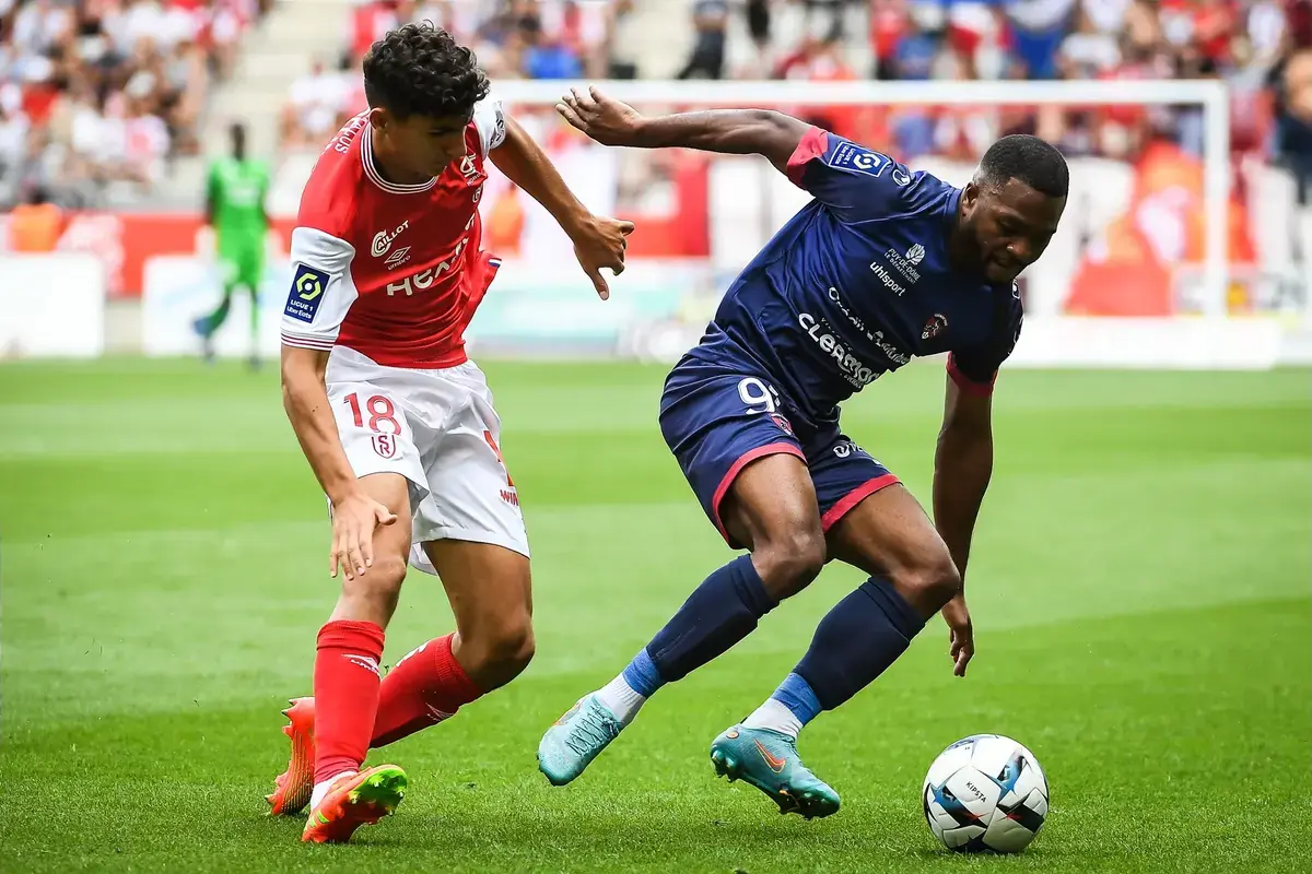 West Ham Are “Expected To Make A Move” For Former PSG Player Following Fernandes’s Departure